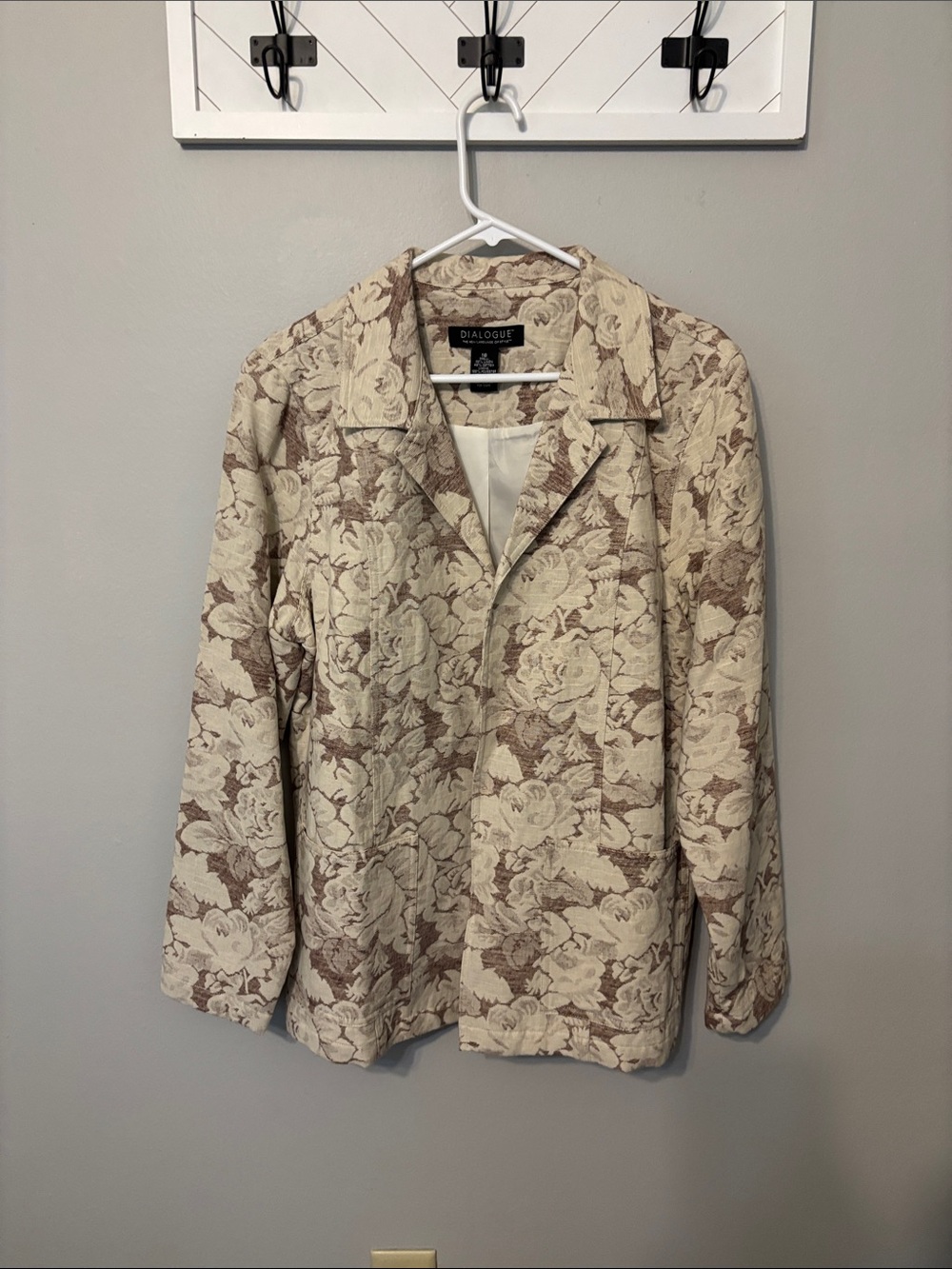 Dialogue Cream & Brown Floral Jacquard Button-Front Jacket